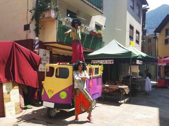 Pasacalles para ferias hippies