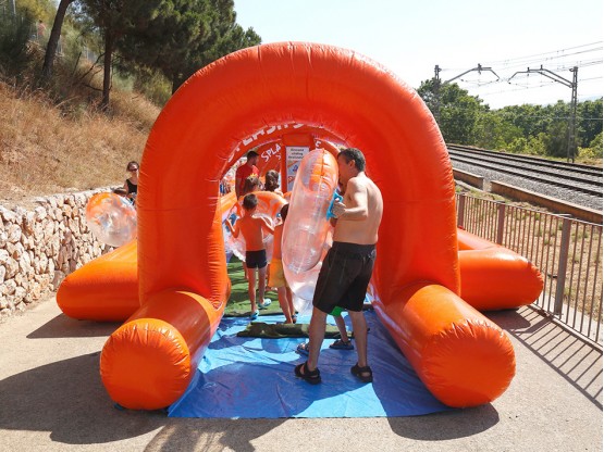 Lloga tobogan d'aigua per a la teva festa