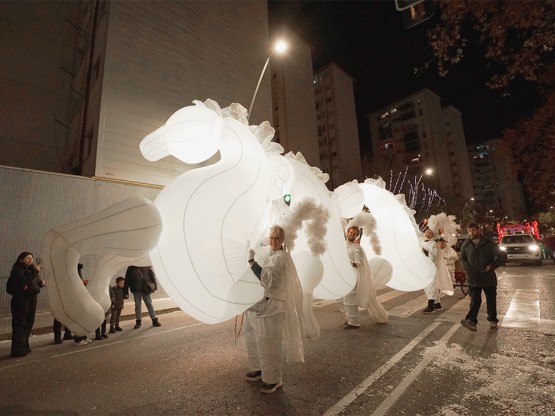 Animació cercavila cavalls inflables