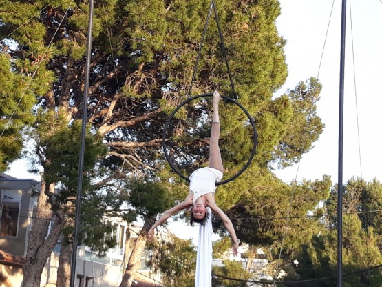 Espectacle trapezista per a festes