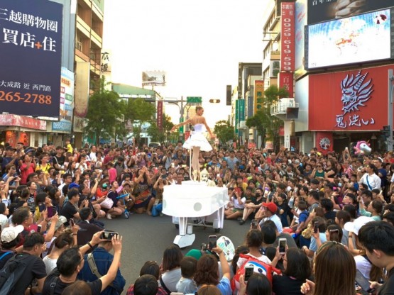 Espectáculo de danza itinerante