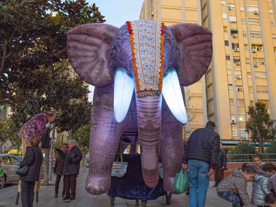Xanquer i elefant Gegant