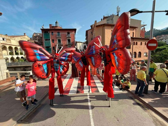 Stilt-walkers for promotional activities