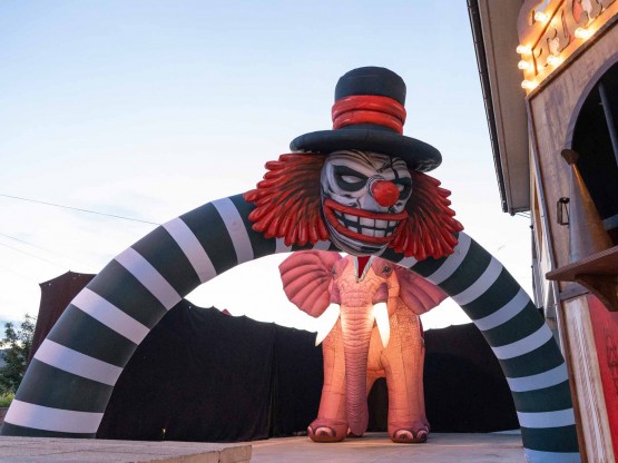 Arco payaso hinchable