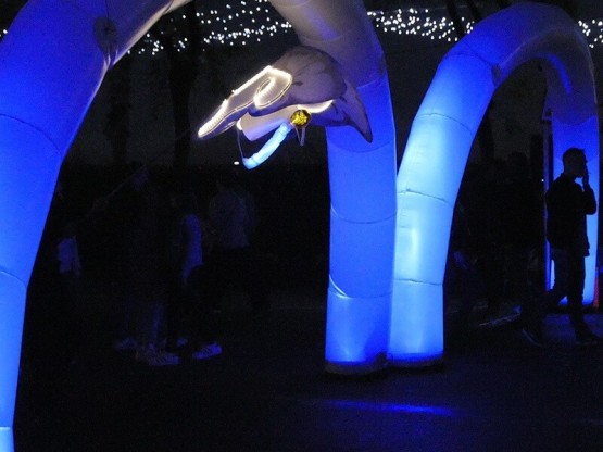 Decoració inflable nocturna
