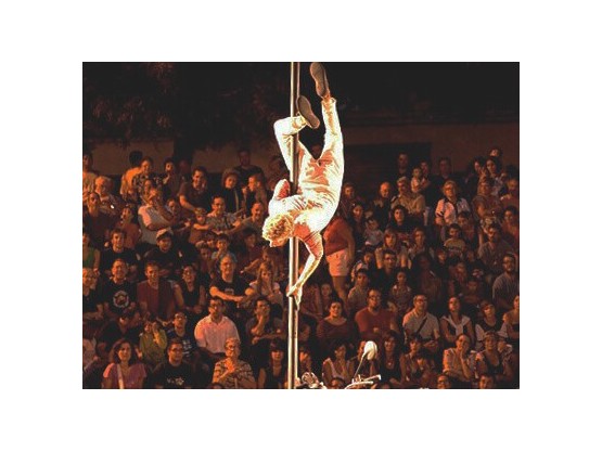 Espectacle de cir al carrer