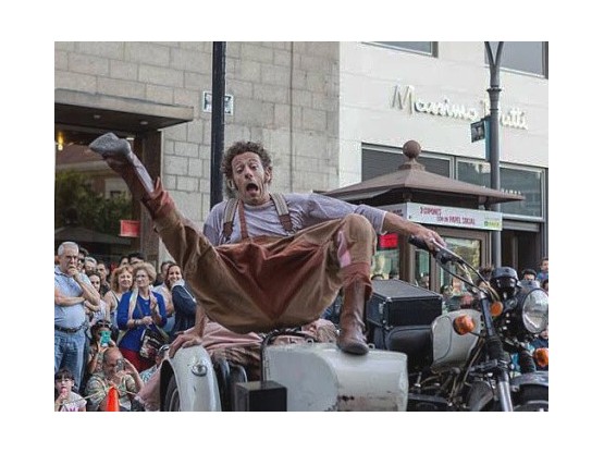 Circ còmic i acrobàtic