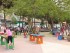 Ludoteca de puertas en la calle